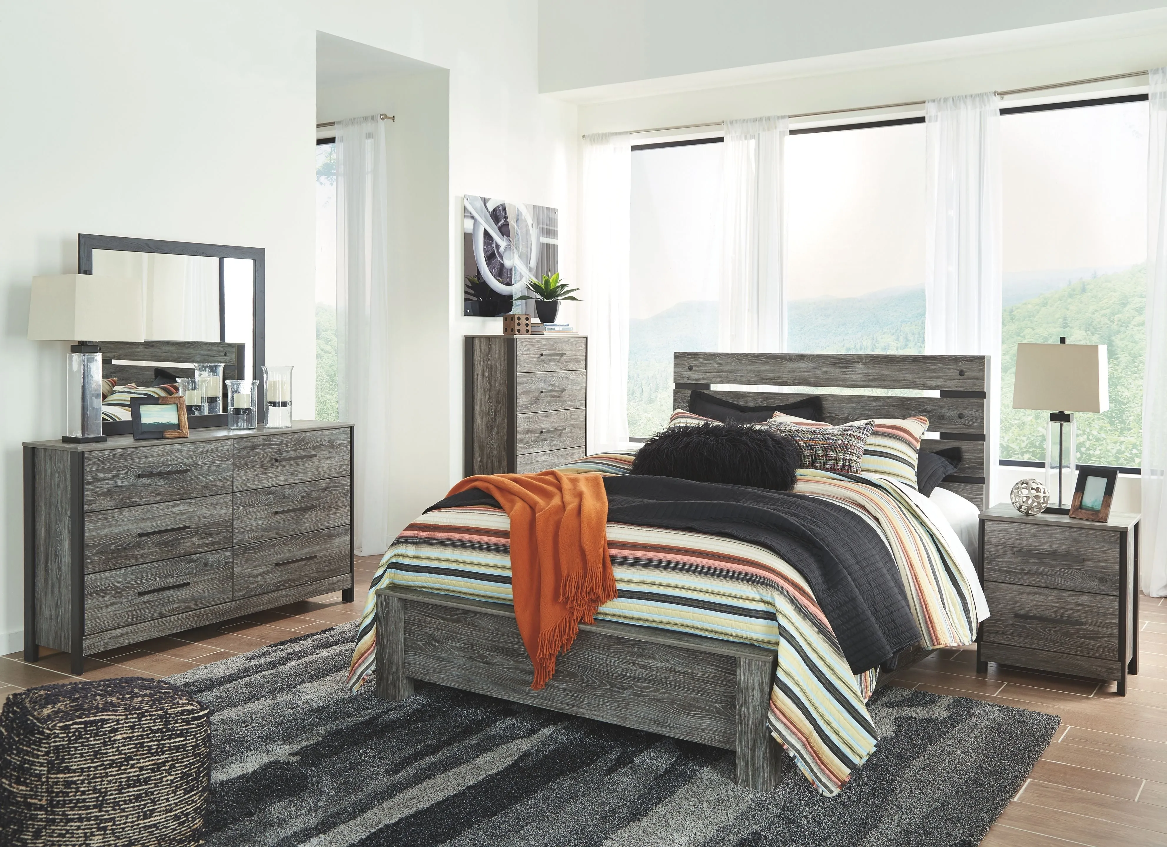 Cazenfeld - Black/Gray - 5 Pc. - Dresser, Mirror, Queen Panel Bed