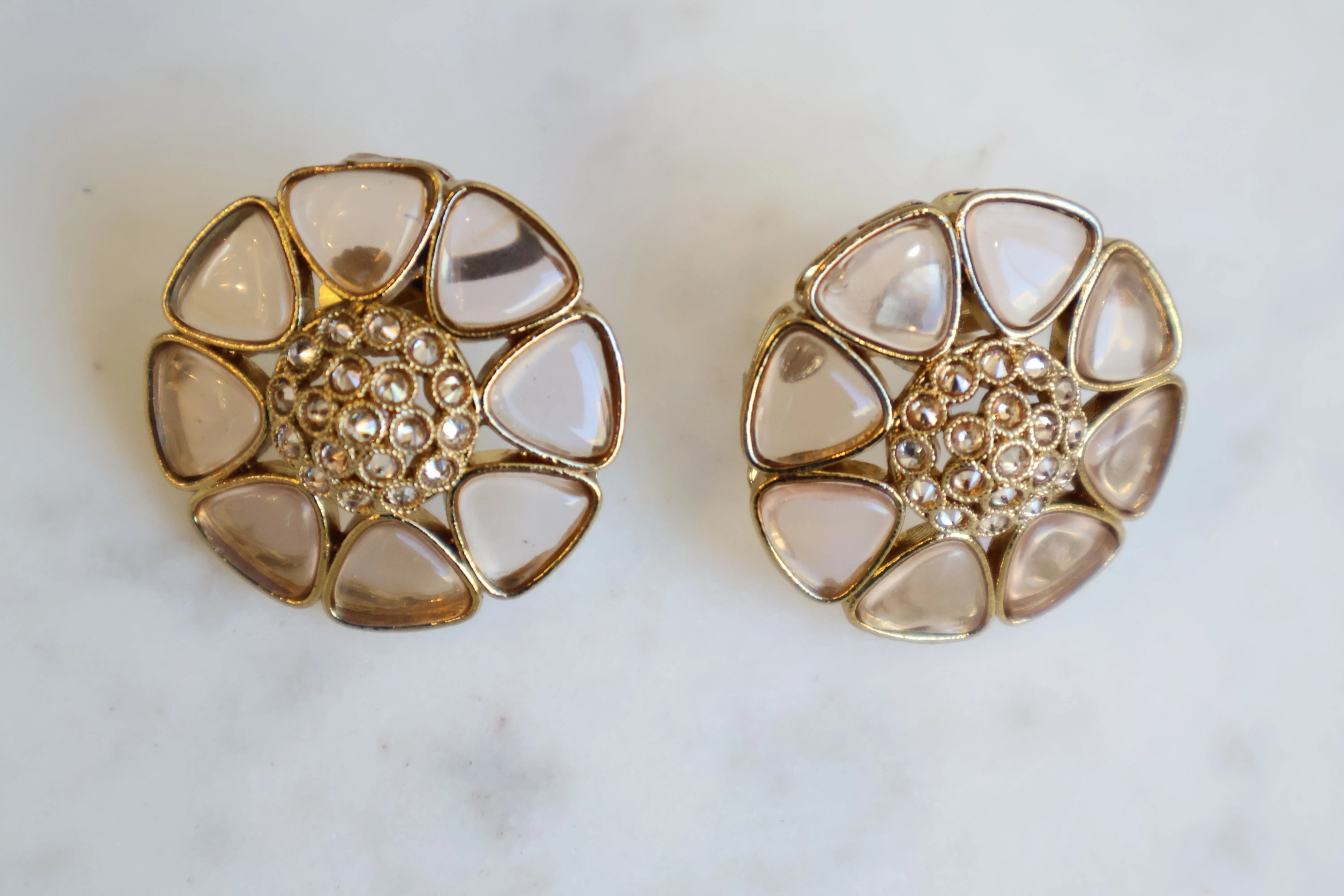 Dolly Studs