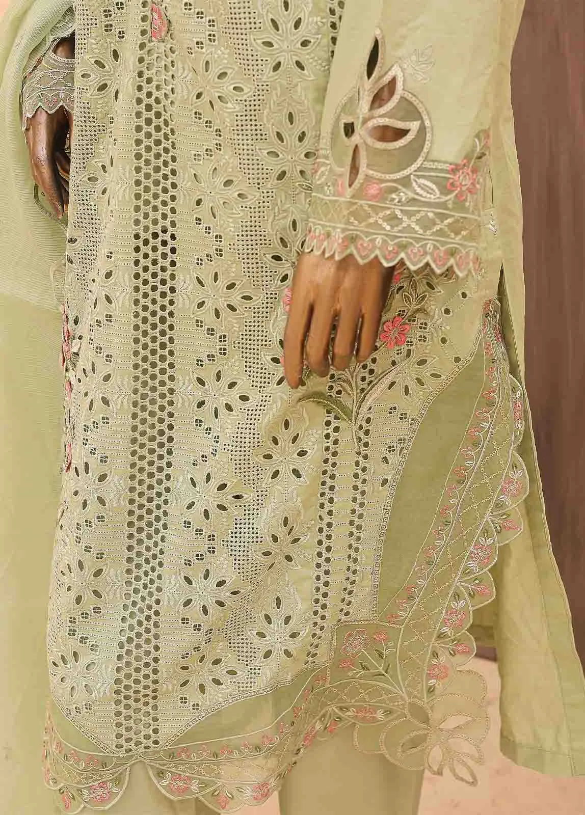 LF-HR-0133 B-3 Piece Chikankari Stitched Suit