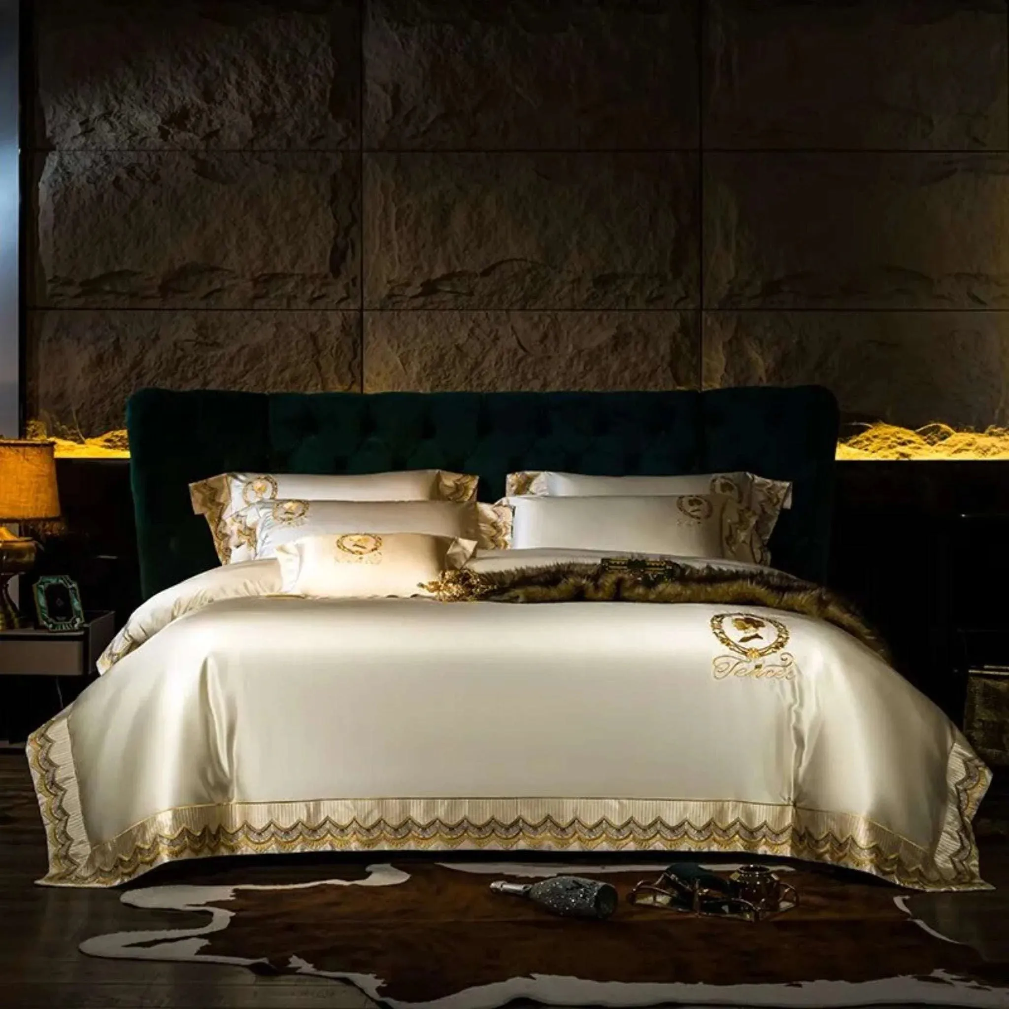Luxury Silk and Cotton Embroidery Duvet Set 4/6Pcs