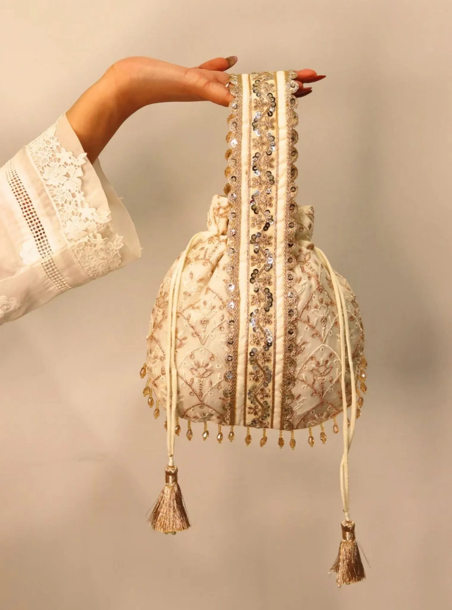 Mulmul Sawaari Off White Potli Bag