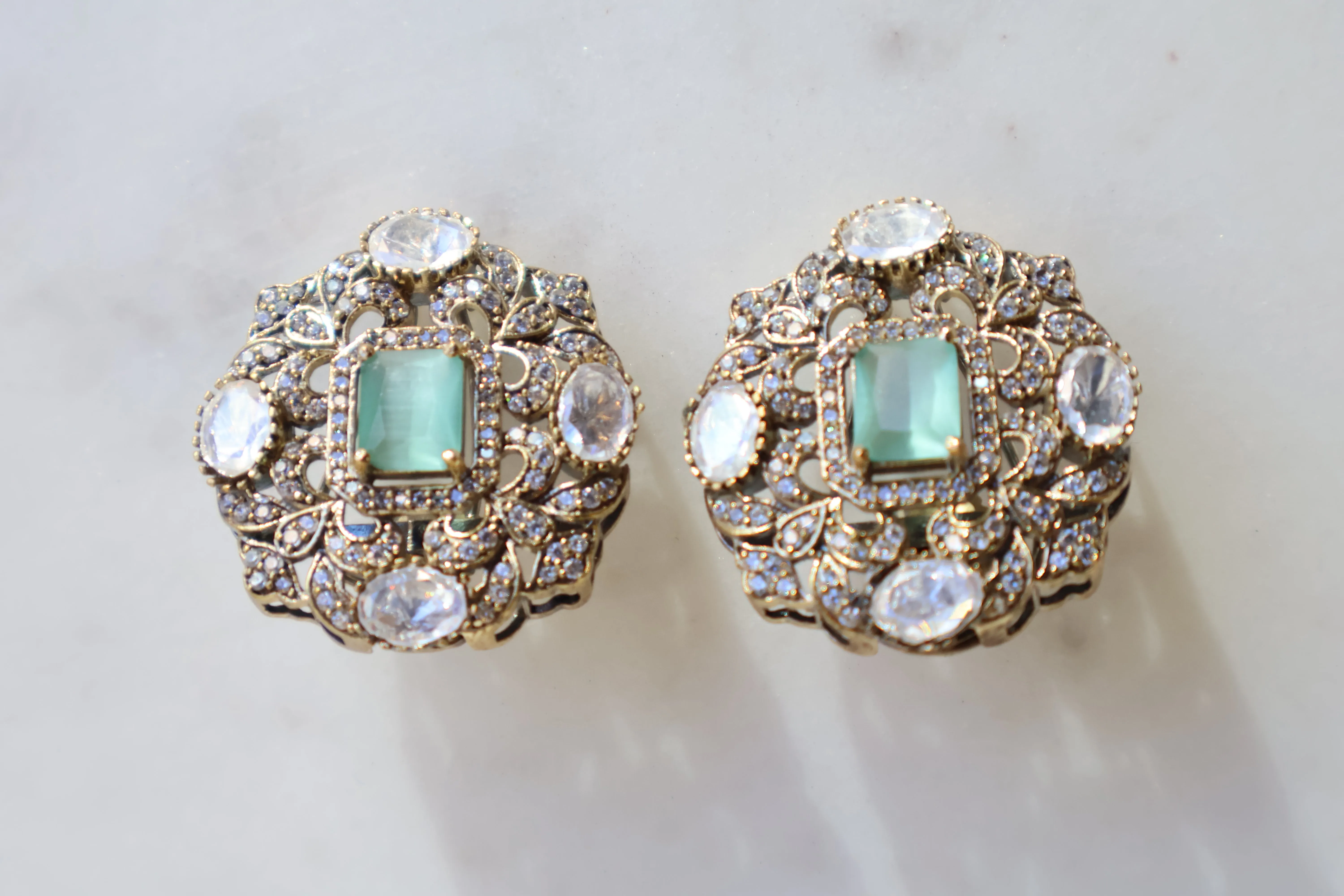 Pihu Studs