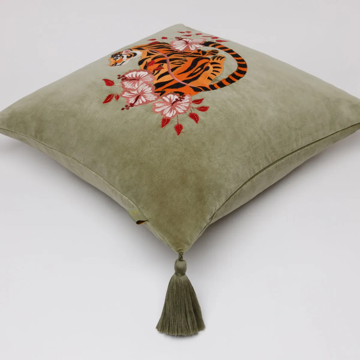 Tiger Cushion