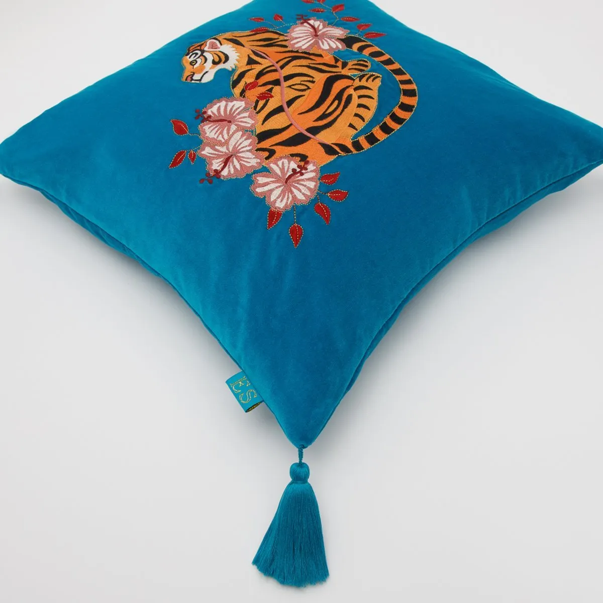 Tiger Cushion